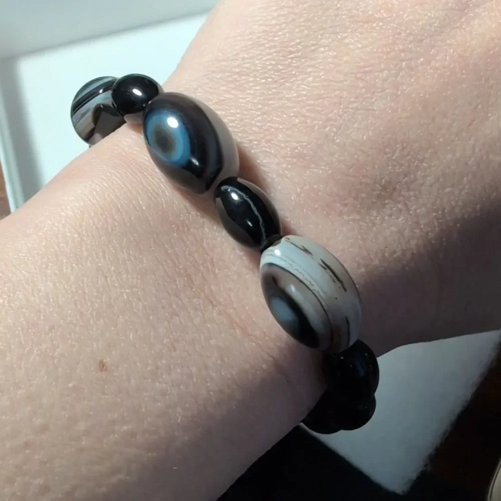 Handmade Striped Black Agate Stretch Bracelet